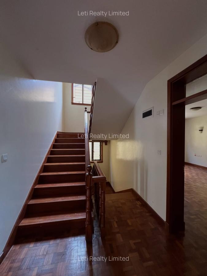 5 Bed Townhouse with En Suite in Lavington - 8