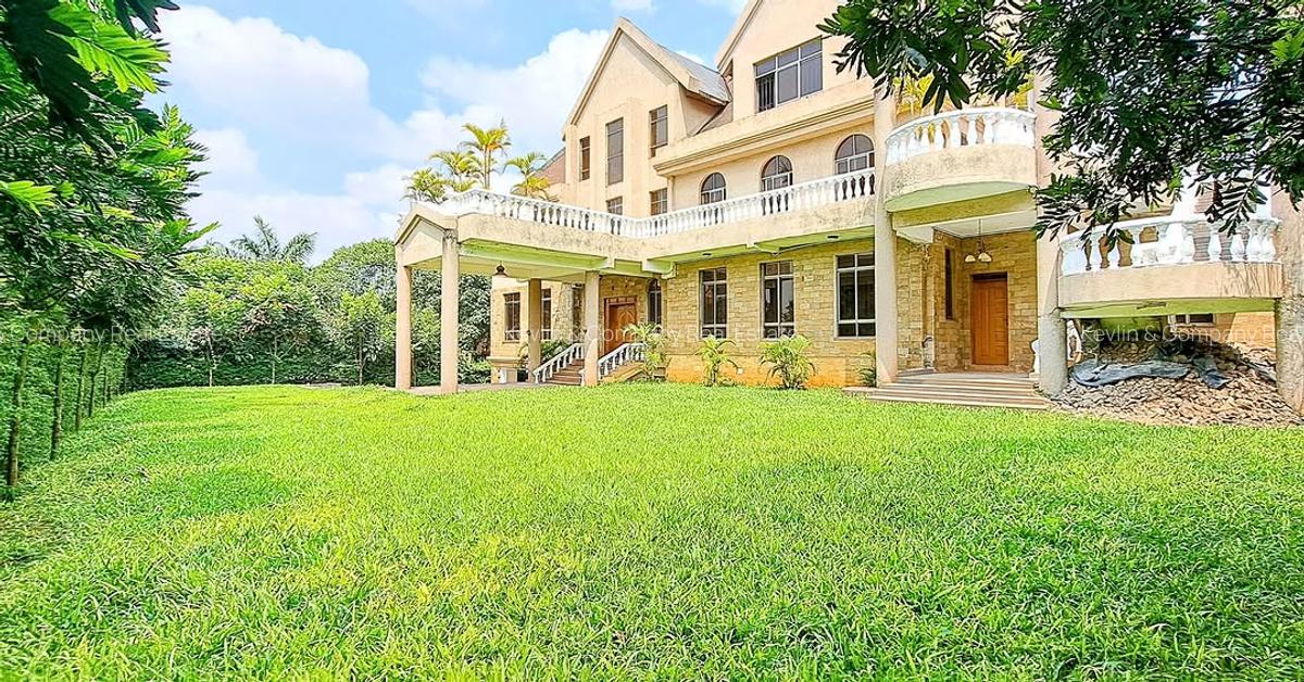 6 Bed Villa with En Suite in Ridgeways - 1