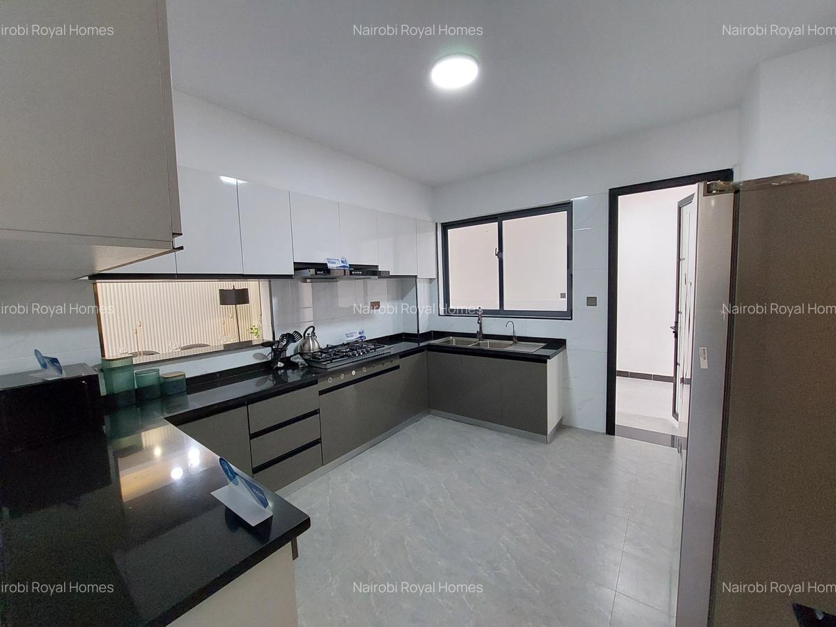 4 Bed Apartment with En Suite at Othaya Road - 15