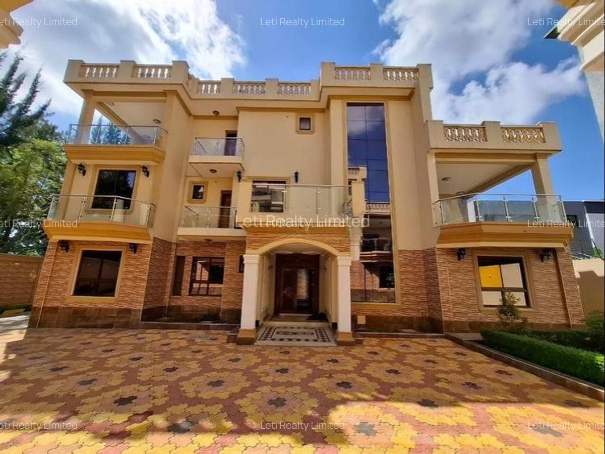 5 Bed Townhouse with En Suite in Lavington - 1