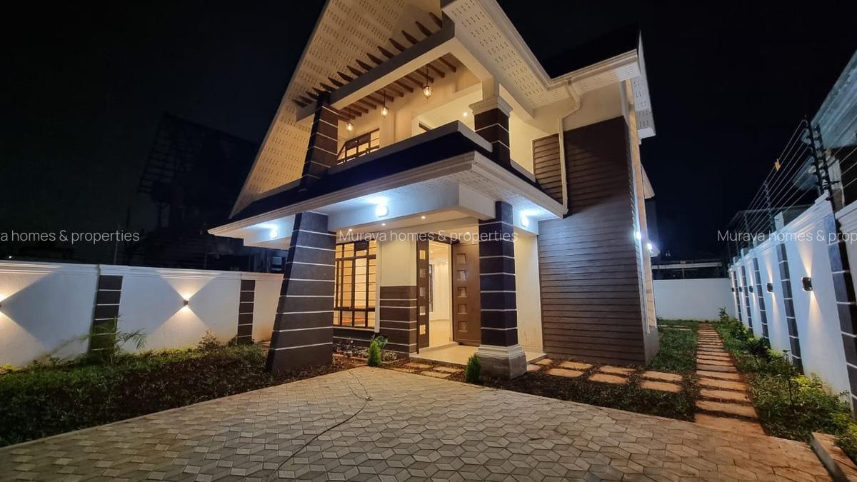 5 Bed House with En Suite at Membley - 1