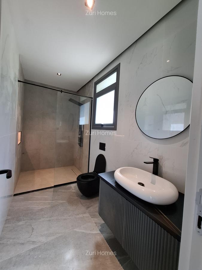 5 Bed Townhouse with En Suite in Lavington - 13