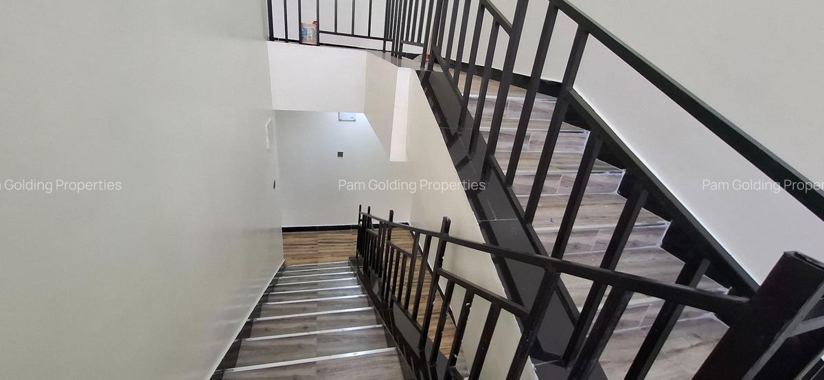 5 Bed House at Safari Park - 5