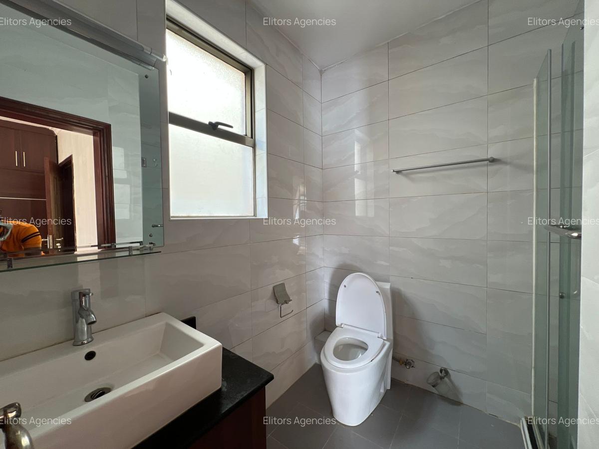 5 Bed Villa with En Suite at Chalbi Drive - 14