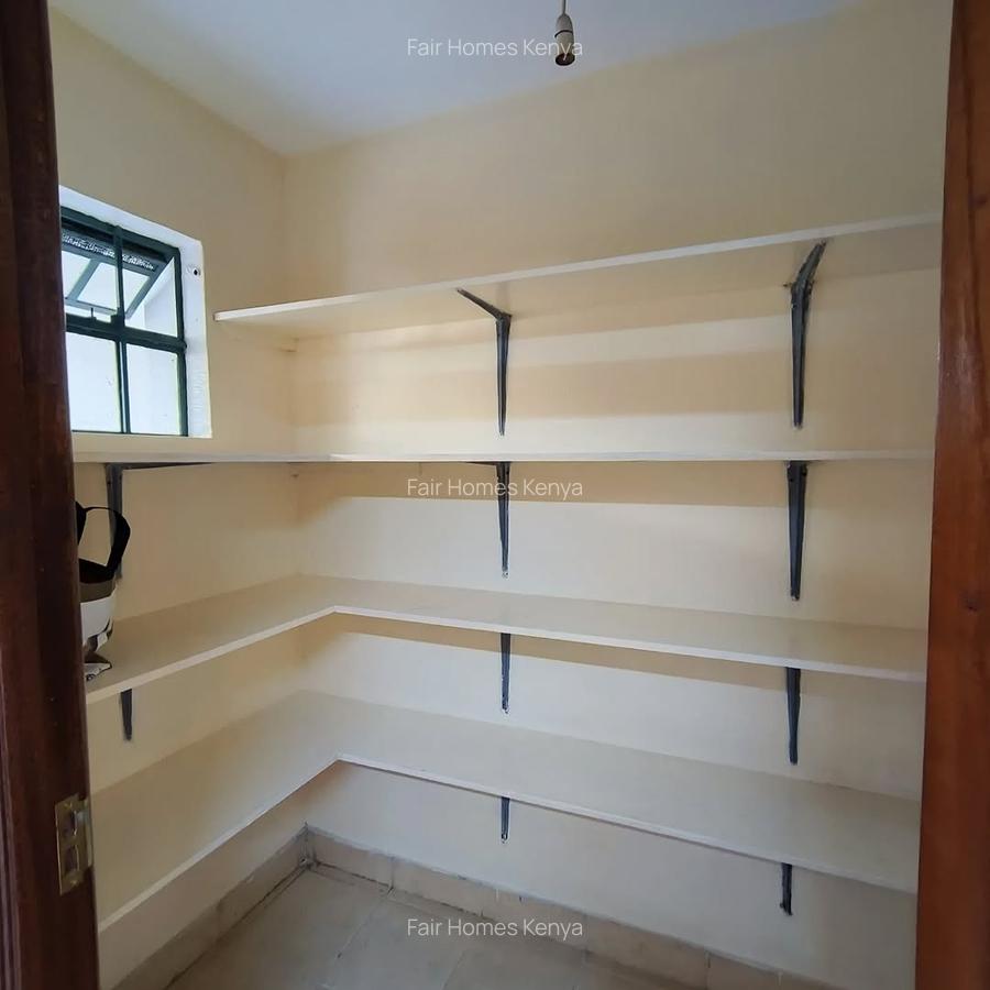 4 Bed Townhouse with En Suite at Lavington Green - 8