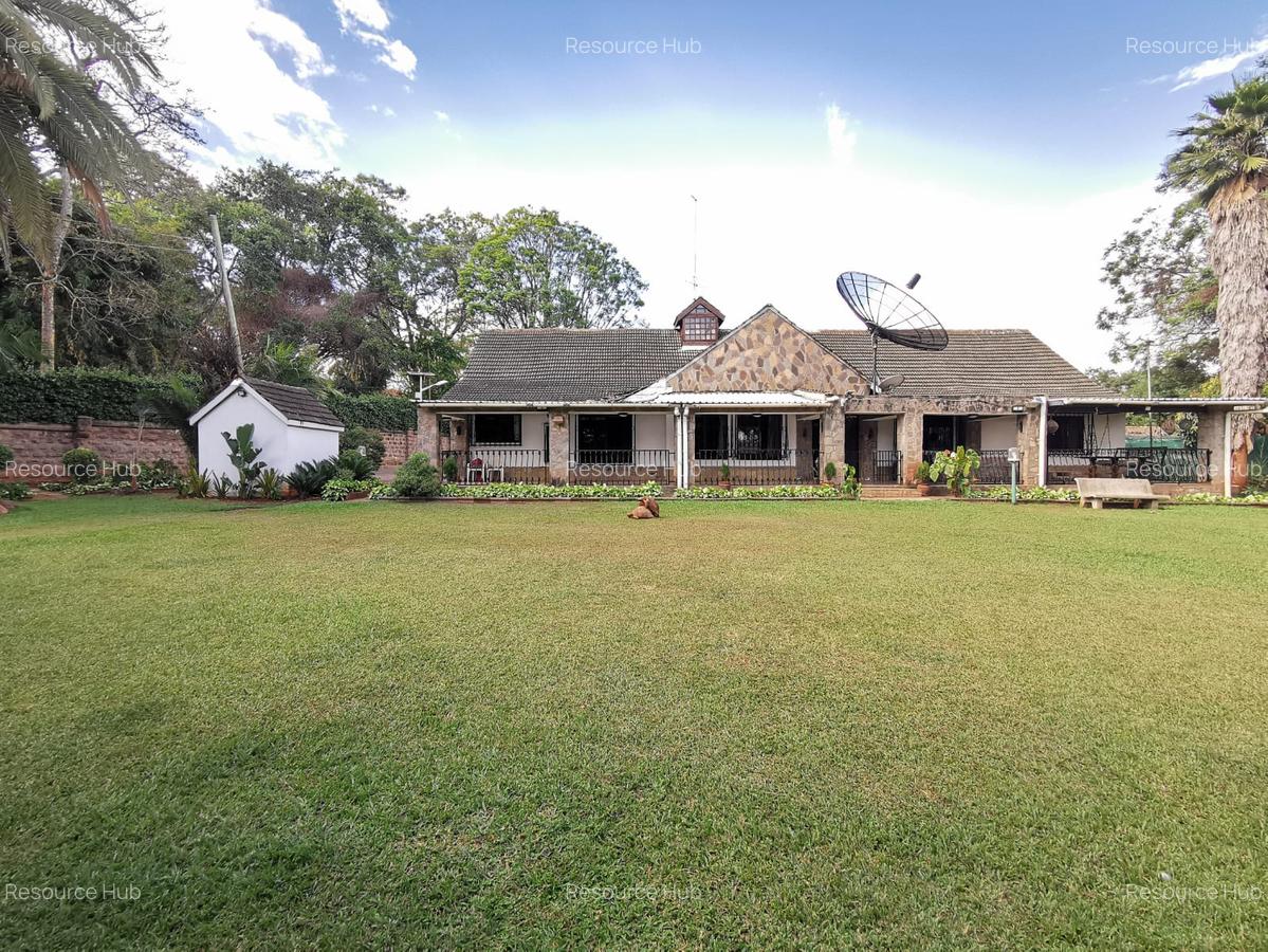 4 Bed Townhouse with En Suite at Spring Valley - 1