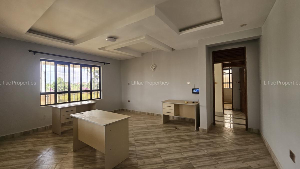 5 Bed Townhouse in Kiambu Road - 6