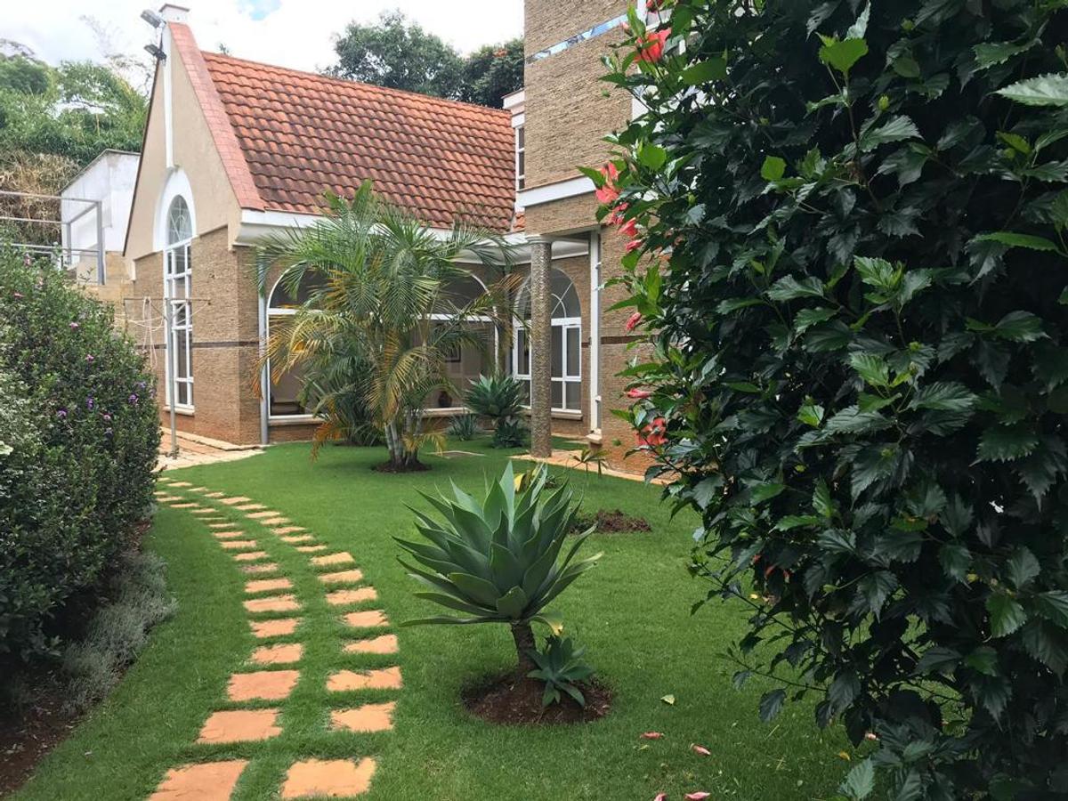 6 Bed Townhouse with En Suite in Muthaiga - 19