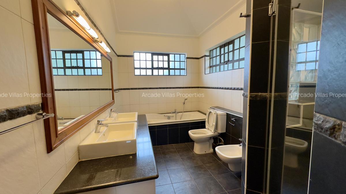 4 Bed House with En Suite at Peponi Road - 20