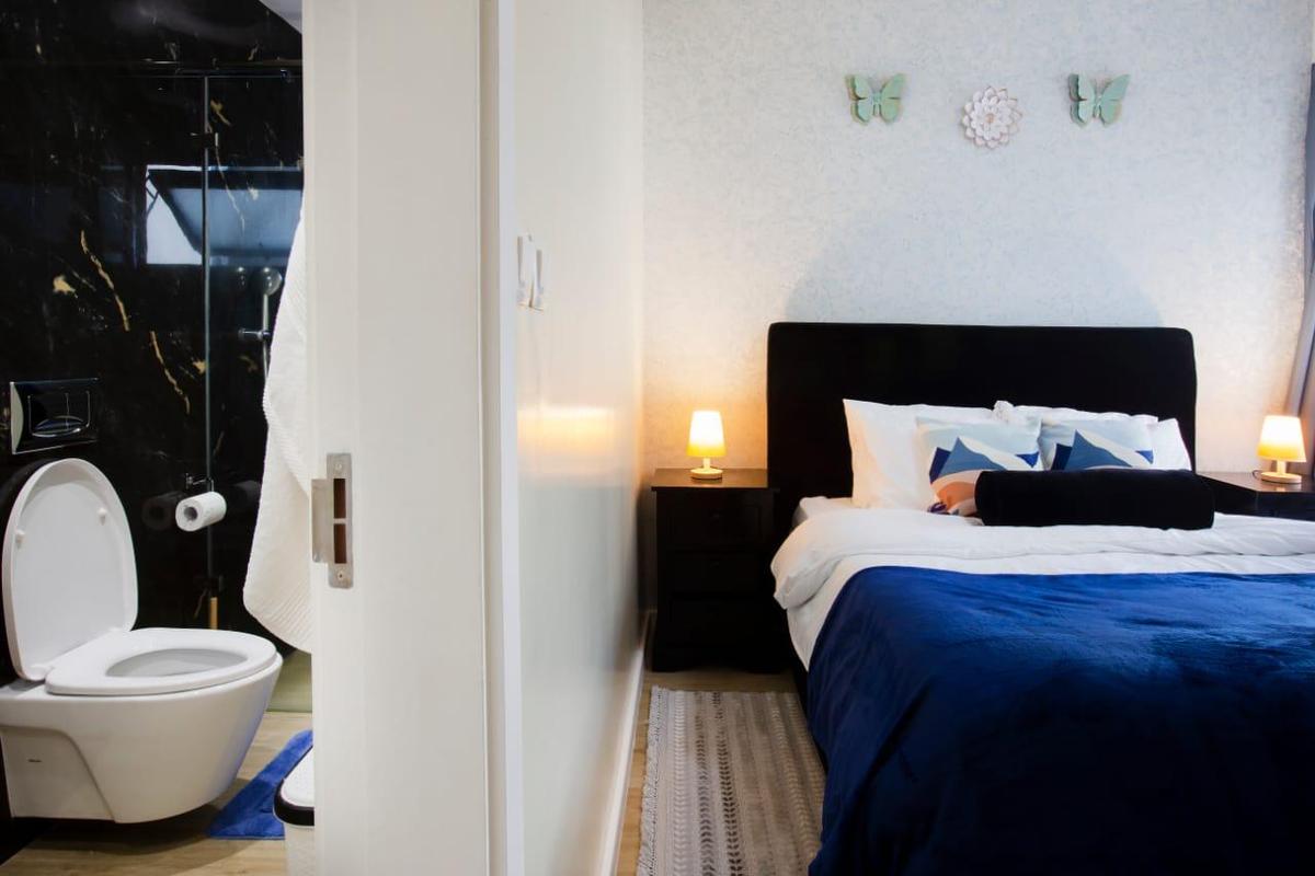 Serviced 2 Bed Apartment with En Suite at Riverside - 16