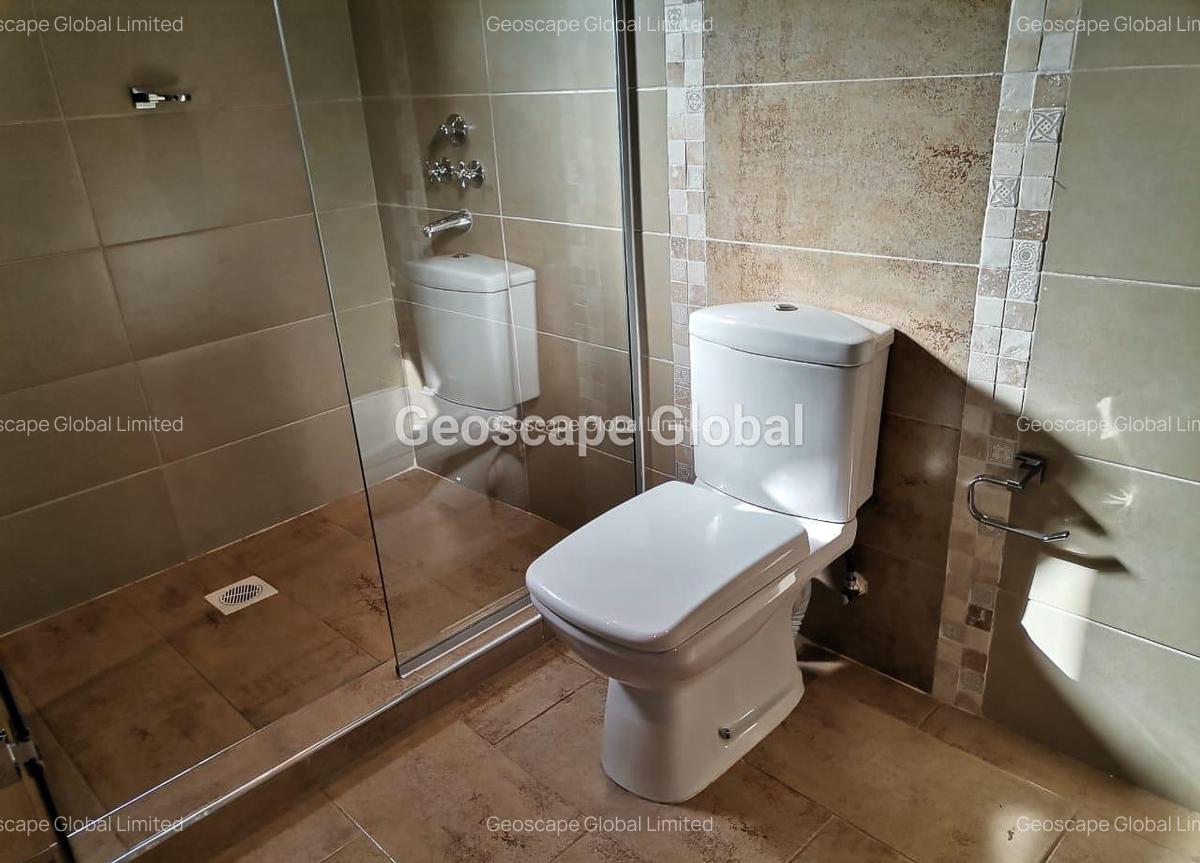 5 Bed Townhouse with En Suite in Lavington - 13