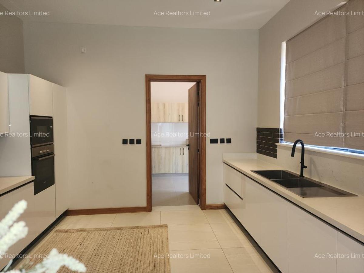 4 Bed Townhouse with En Suite at Loresho - 20