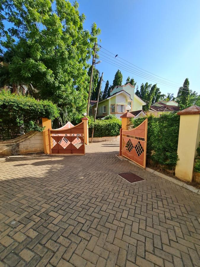 4 Bed House with En Suite in Nyali Area - 5