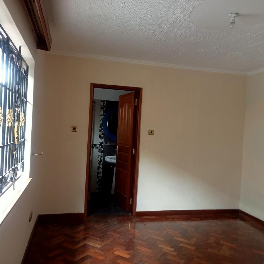 4 Bed Townhouse with En Suite at Parklands - 7