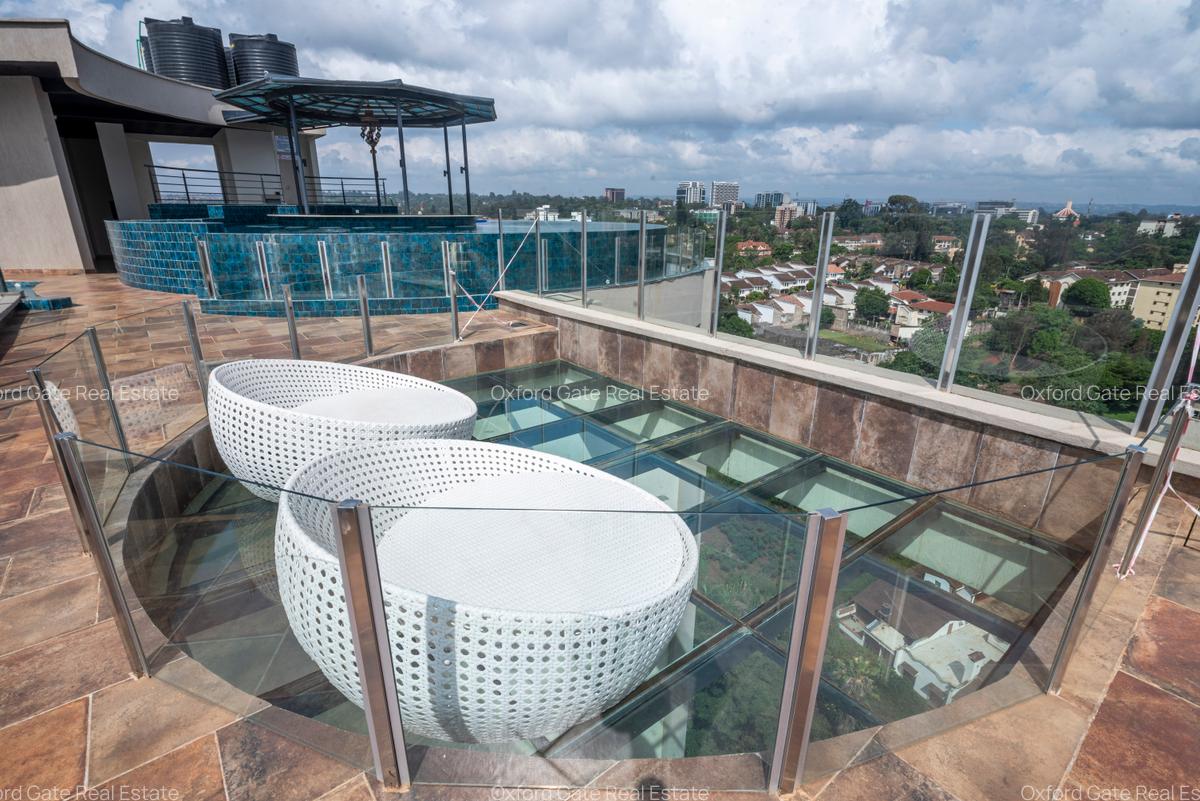 4 Bed Apartment with En Suite in Riverside - 11