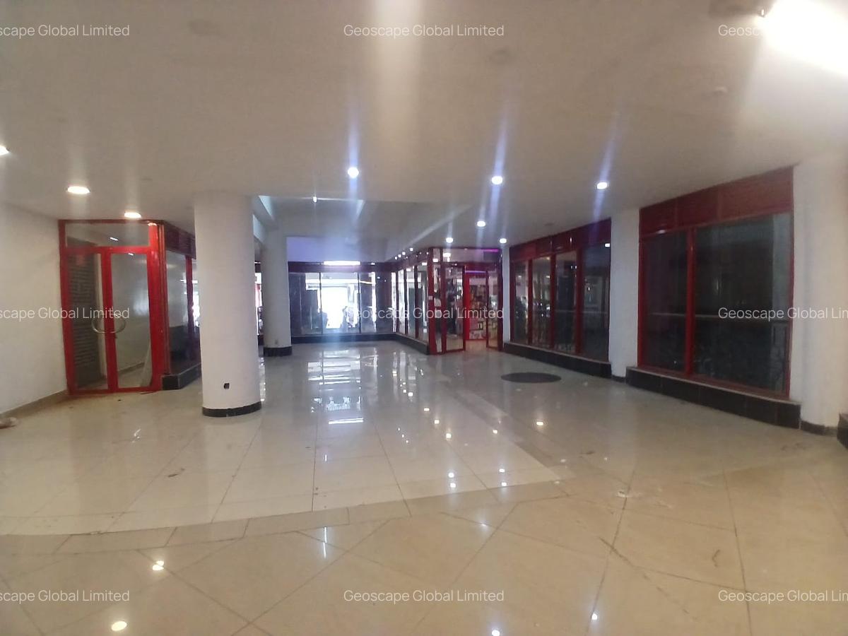 3,800 ft² Shop with Parking in Mombasa Road - 2