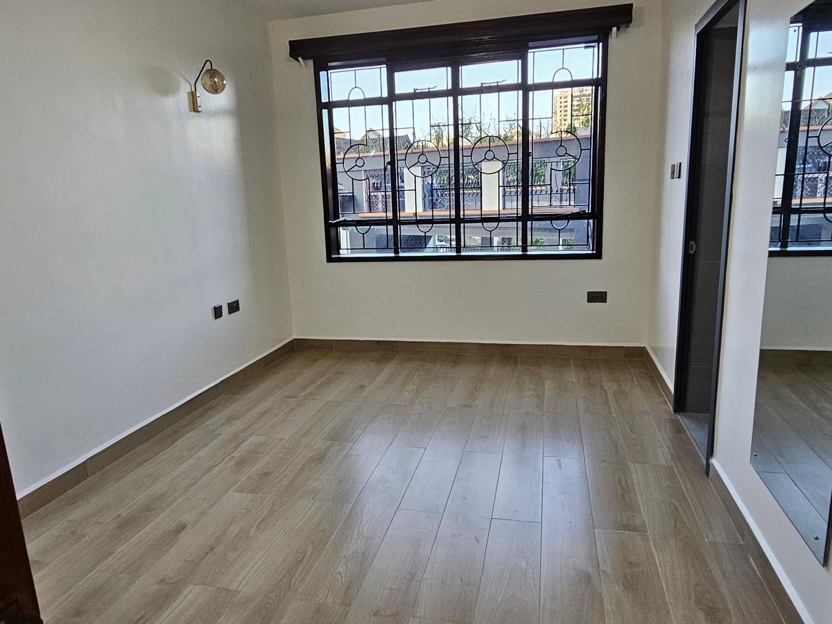 2 Bed Apartment with En Suite at Parklands - 6