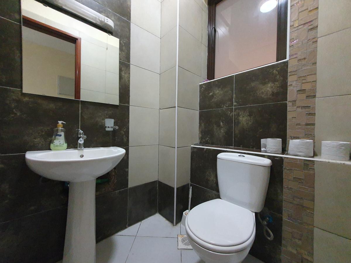 3 Bed Apartment with En Suite at Mpaka Rd - 11