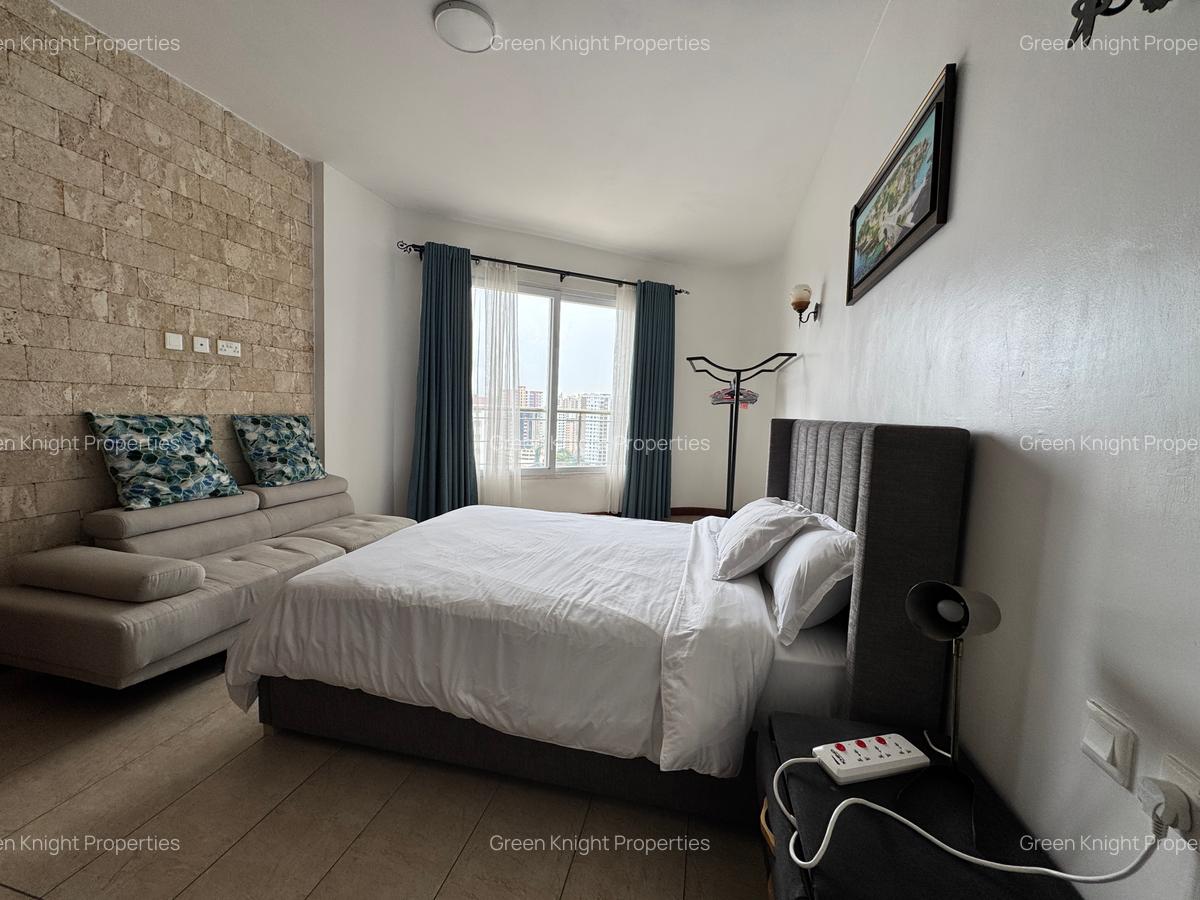 Serviced 2 Bed Apartment with En Suite in Kilimani - 10
