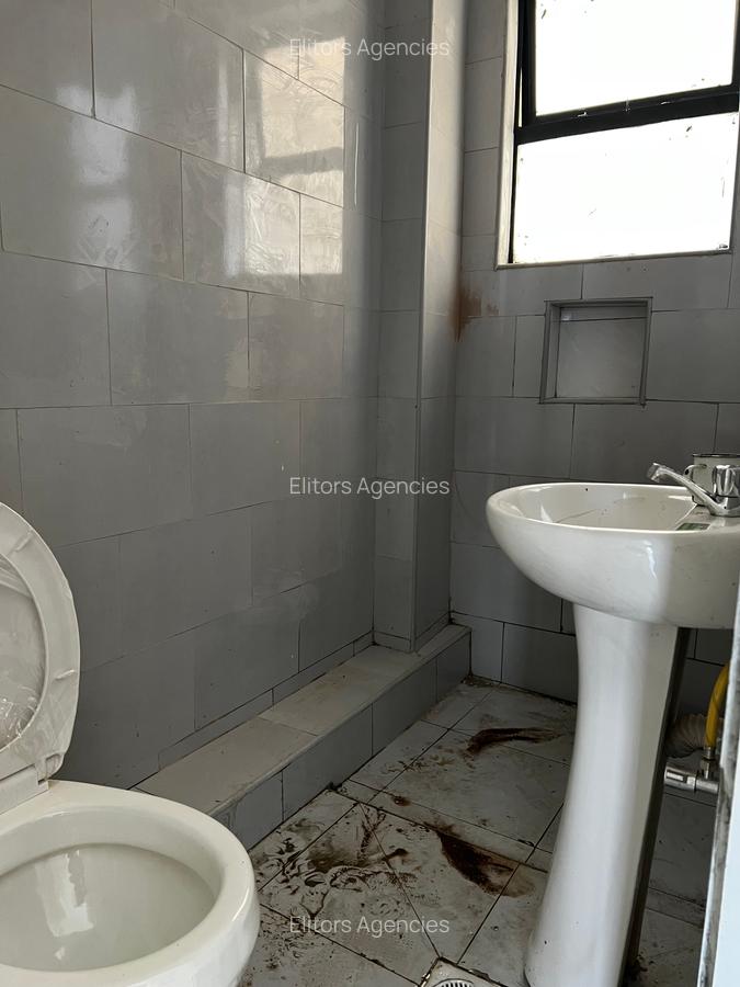Studio Apartment with En Suite at Kirawa Road - 9