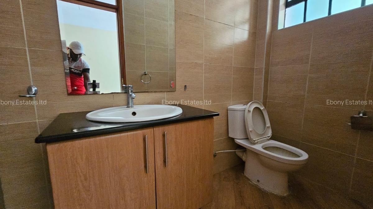 4 Bed Townhouse with En Suite in Karen - 9