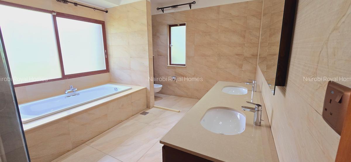 5 Bed Townhouse with En Suite at Lavington Green - 11