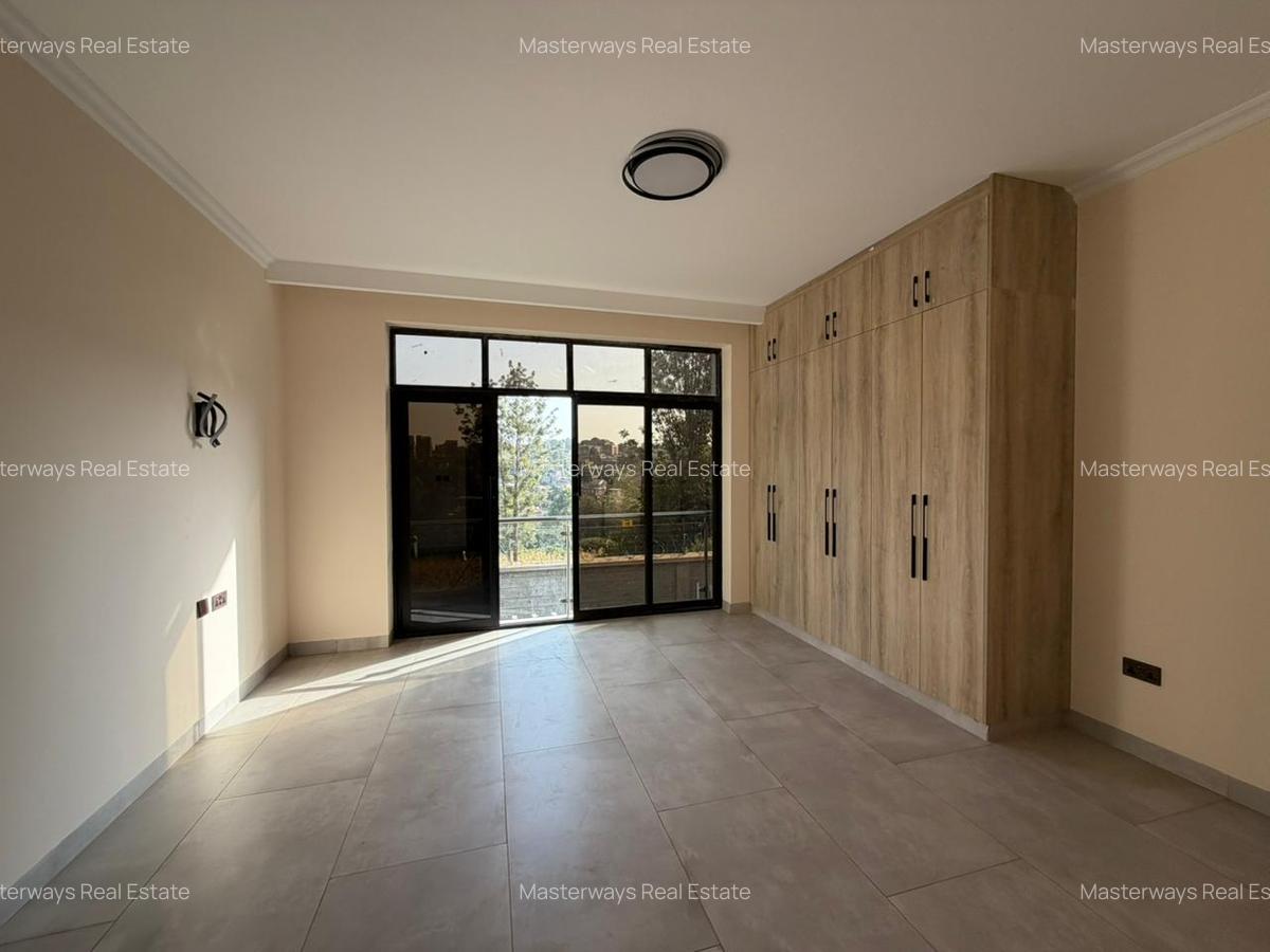 4 Bed Townhouse with En Suite in Kiambu Road - 14