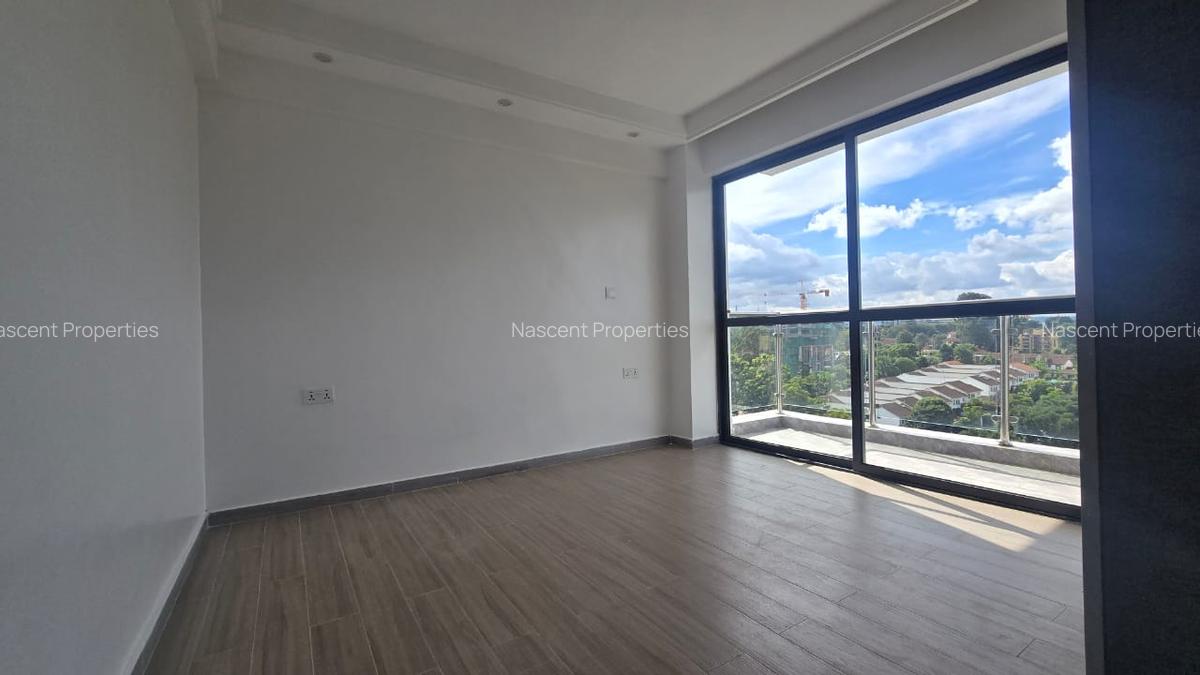 2 Bed Apartment with En Suite in Riverside - 13