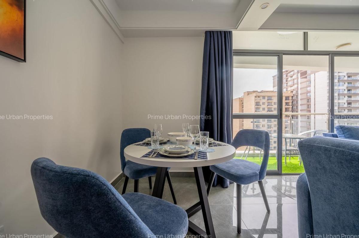 Serviced 2 Bed Apartment with En Suite in Riverside - 16