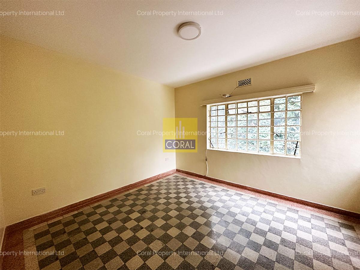 2 Bed Apartment in Parklands - 9