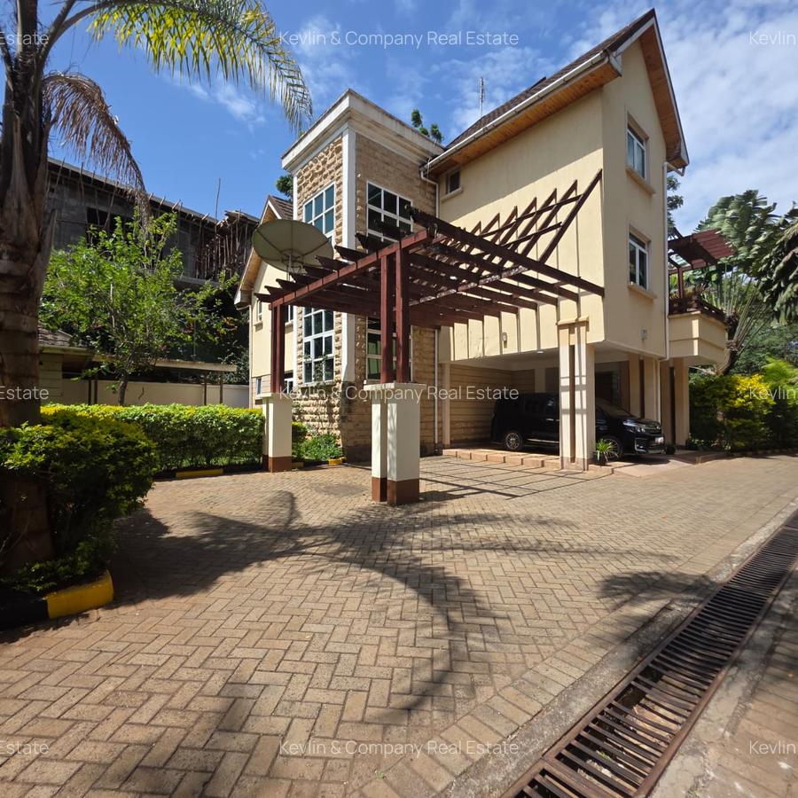 5 Bed Villa with En Suite in Lavington - 3