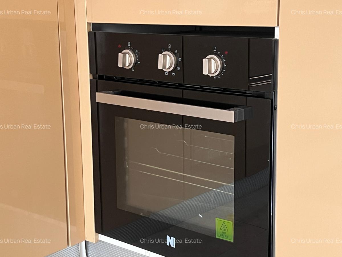 Serviced 2 Bed Apartment with En Suite at Junction Mall - 20