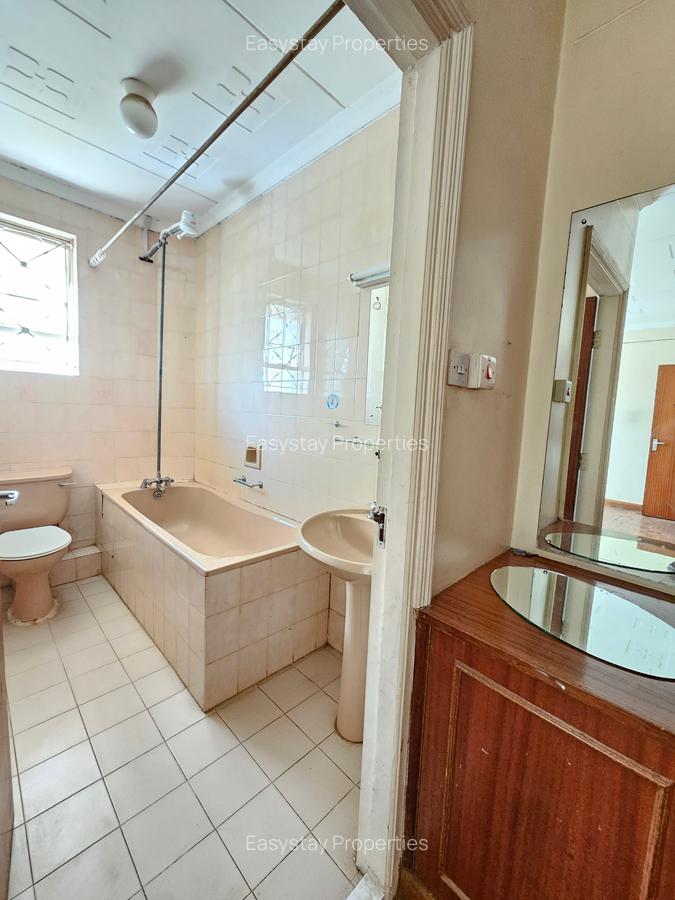 4 Bed Townhouse with En Suite in Westlands Area - 14