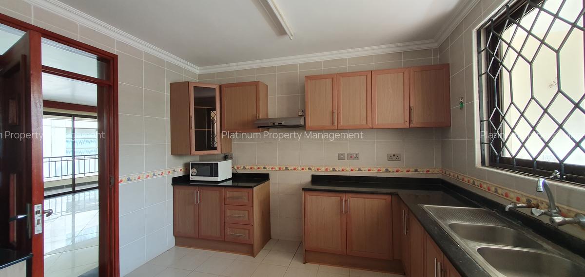 3 Bed Apartment with En Suite in Westlands Area - 6