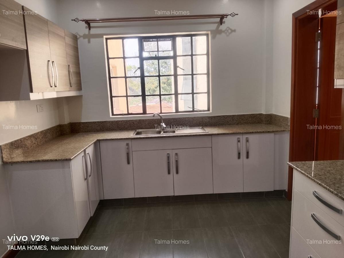 2 Bed Apartment with En Suite at Off Rhapta Road - 11