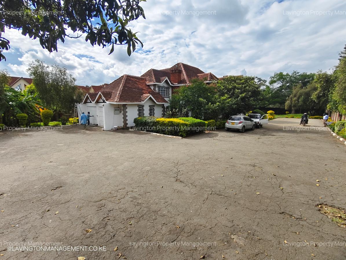 Office with Fibre Internet at Lavington Green - 1