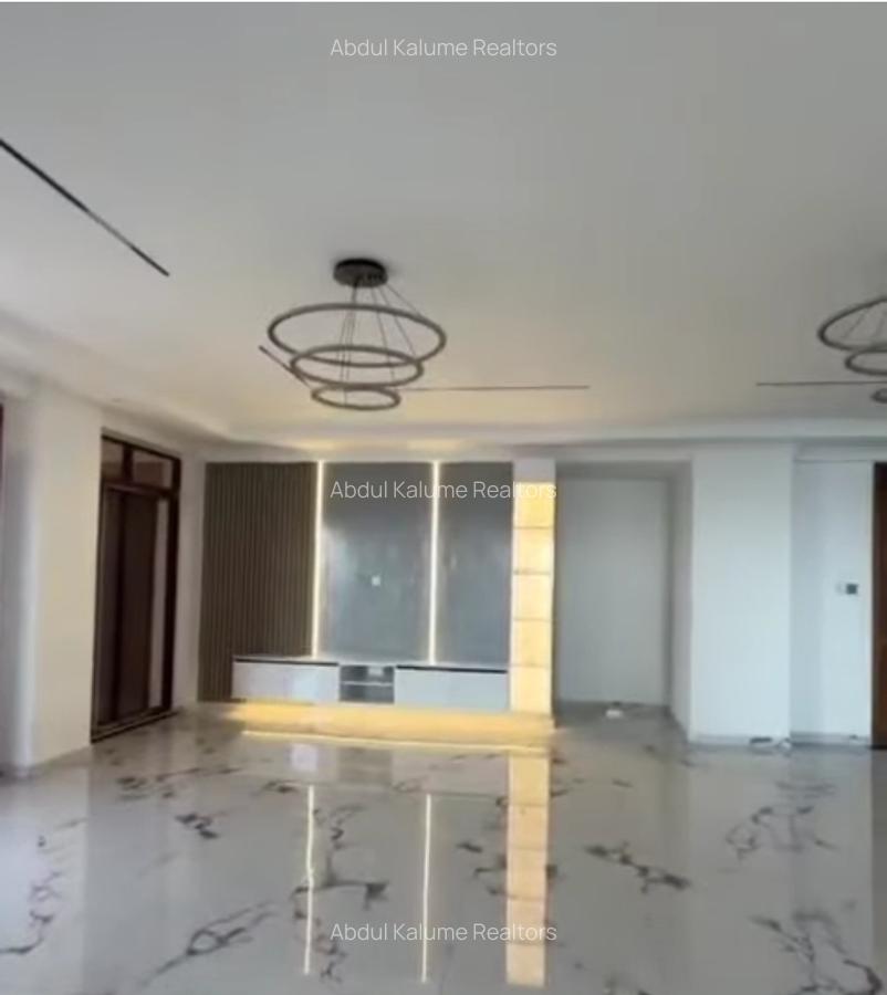 Serviced 6 Bed Apartment with En Suite at Nyali - 12