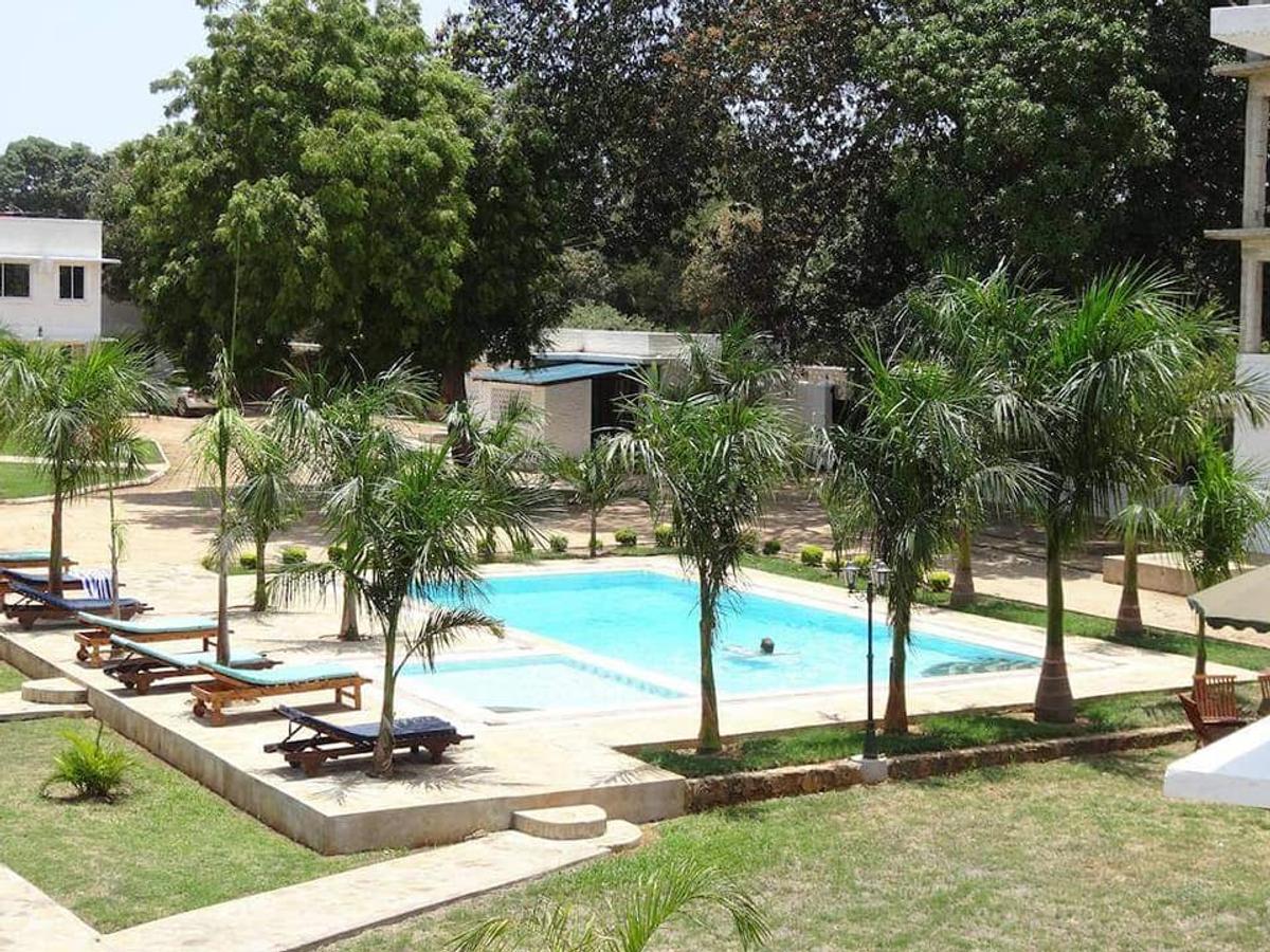 2 Bed Apartment with En Suite in Nyali Area - 11