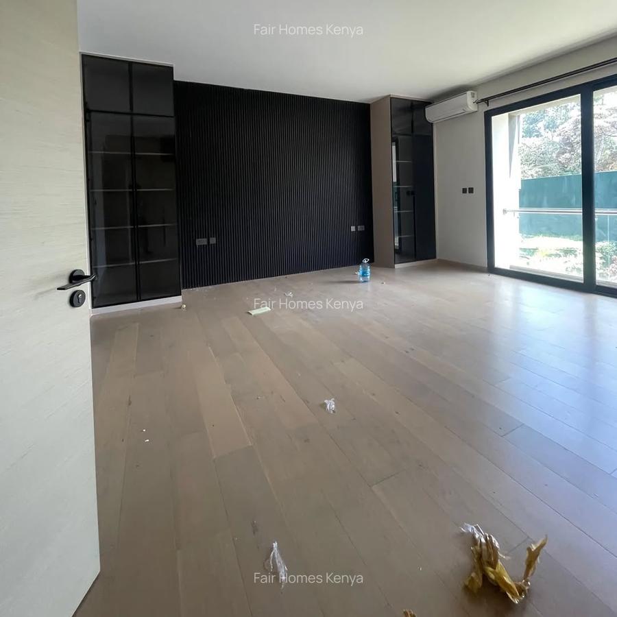 5 Bed Townhouse with En Suite at Lavington Green - 15