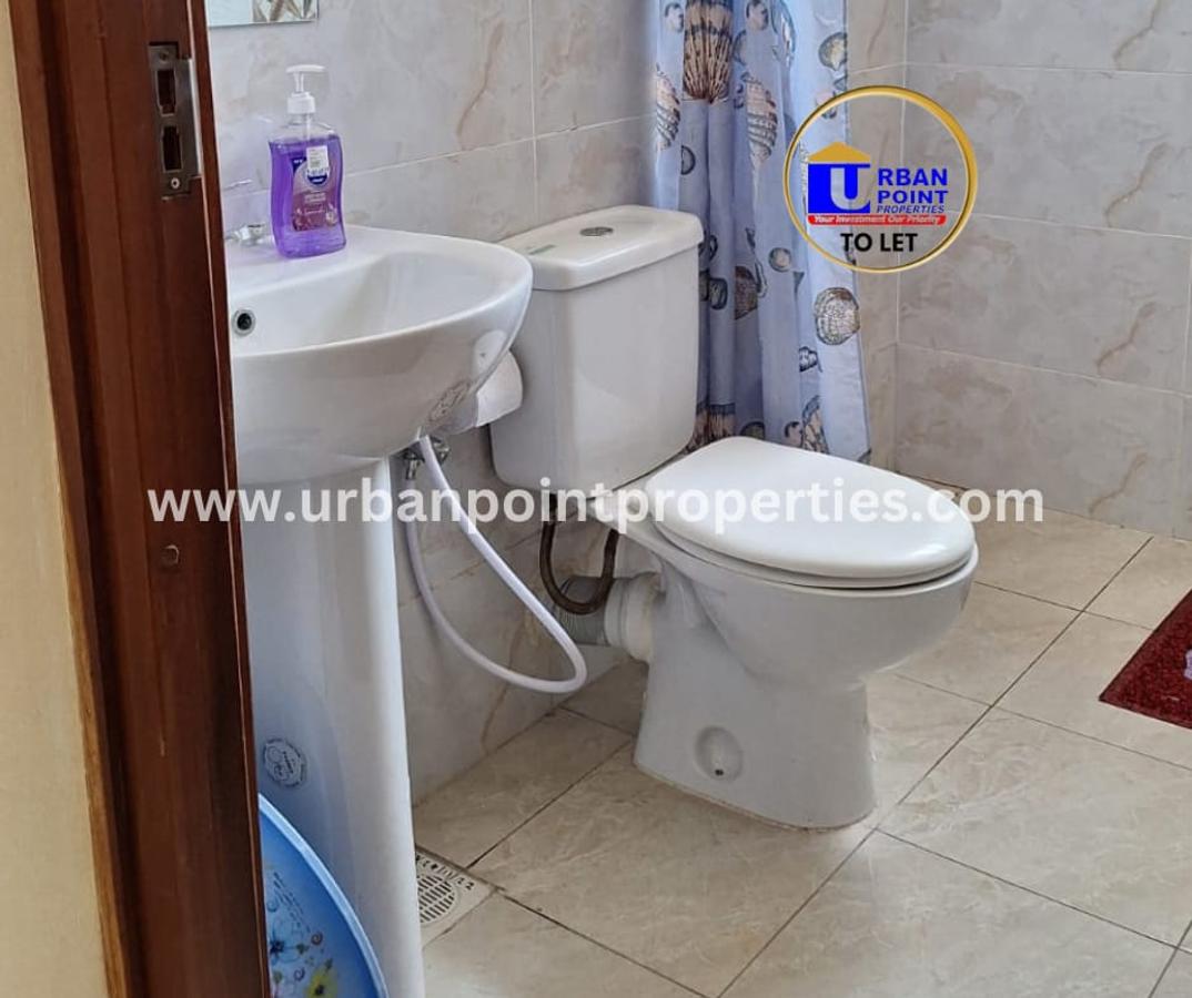 Serviced 2 Bed Apartment with En Suite in Nyali Area - 14