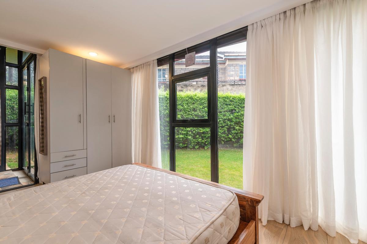 1 Bed House in Ridgeways - 8