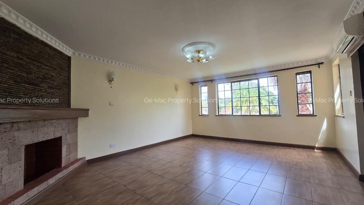 6 Bed Townhouse with En Suite in Lavington - 18