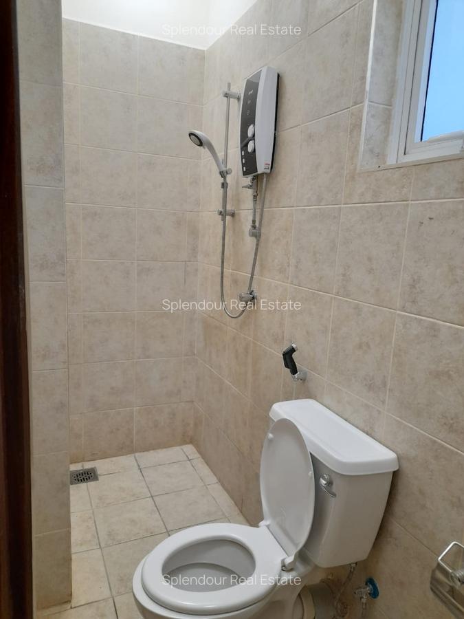 4 Bed Apartment with En Suite in General Mathenge - 9