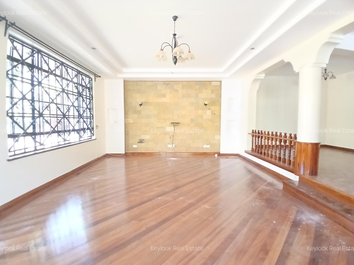 5 Bed Townhouse with En Suite at Lavington Green - 9