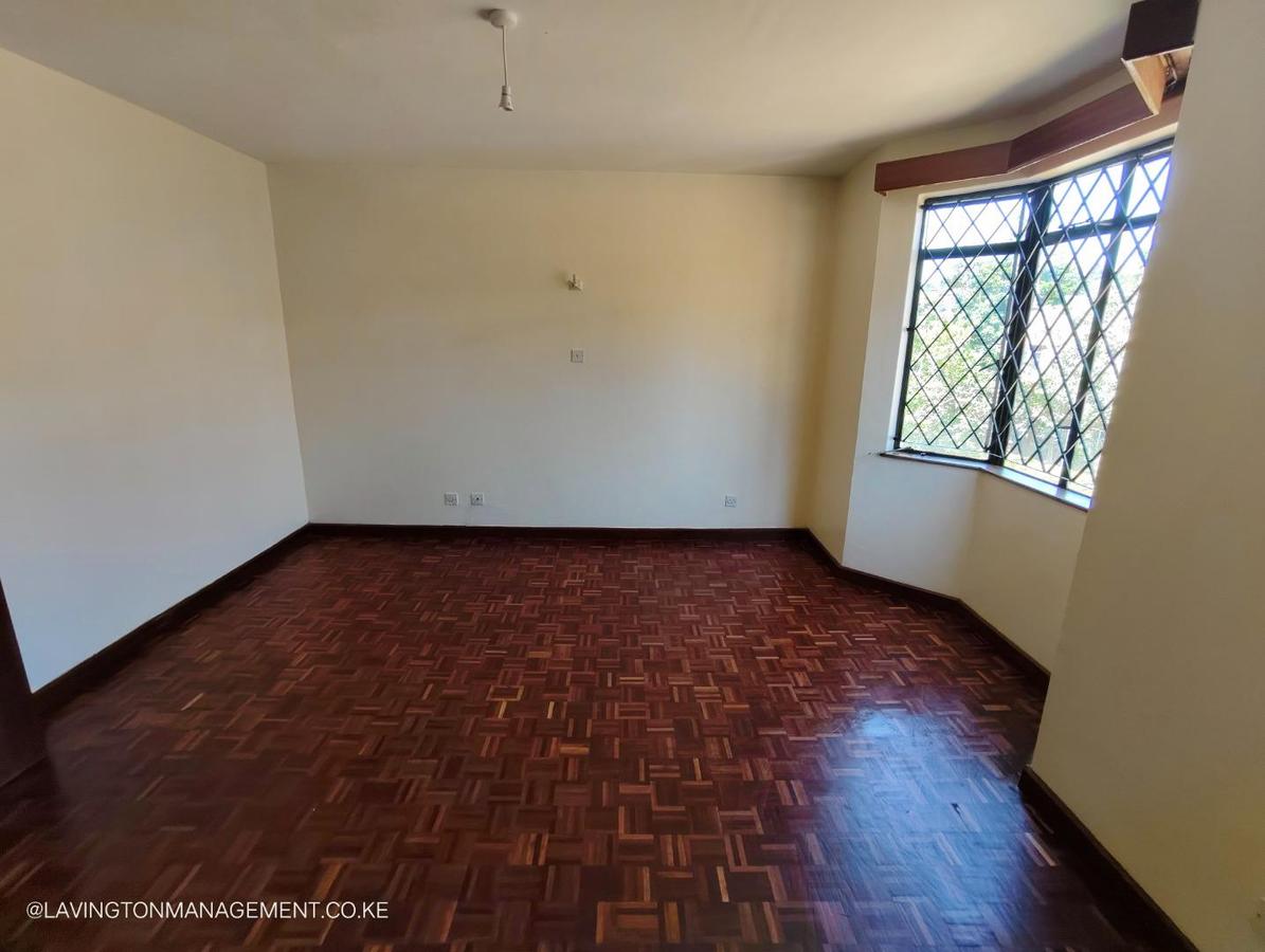 4 Bed Townhouse with En Suite at Lavington Green - 13