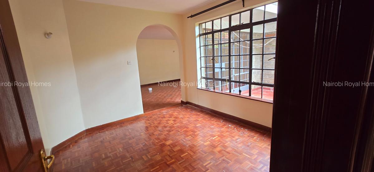 4 Bed Townhouse with En Suite at Convent Drive - 17