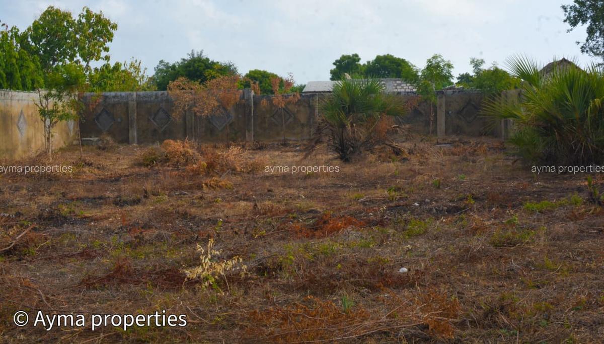 1,012 m² Land at Palm Beach Road - 6