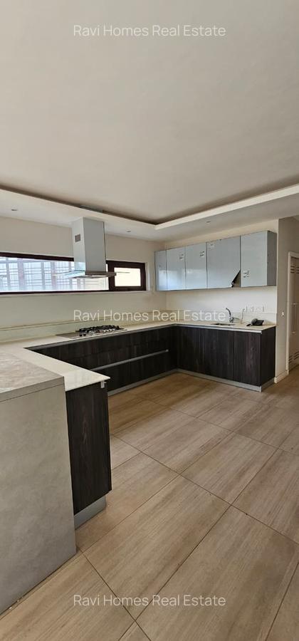 5 Bed Villa with En Suite at Chalbi Drive - 12