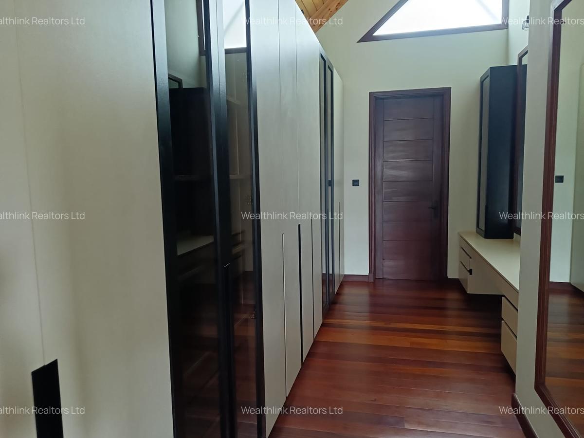 5 Bed House with En Suite at Runda - 12