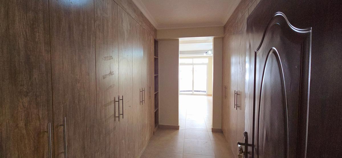 3 Bed Apartment with En Suite at Lavington Hatheru - 7
